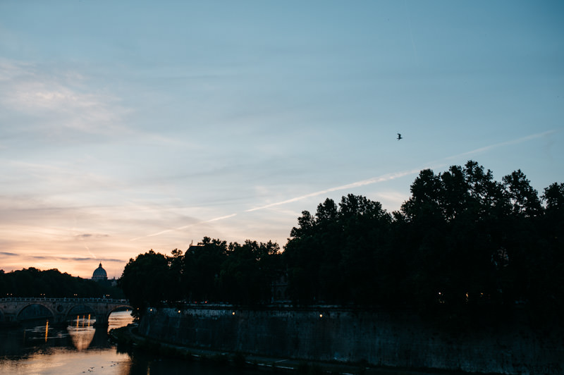 Tiberufer in Rom bei Sonnenuntergang