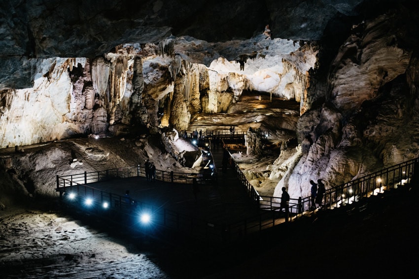 Phong Nha Kẻ Bàng National Park Paradise Cave Tours 3