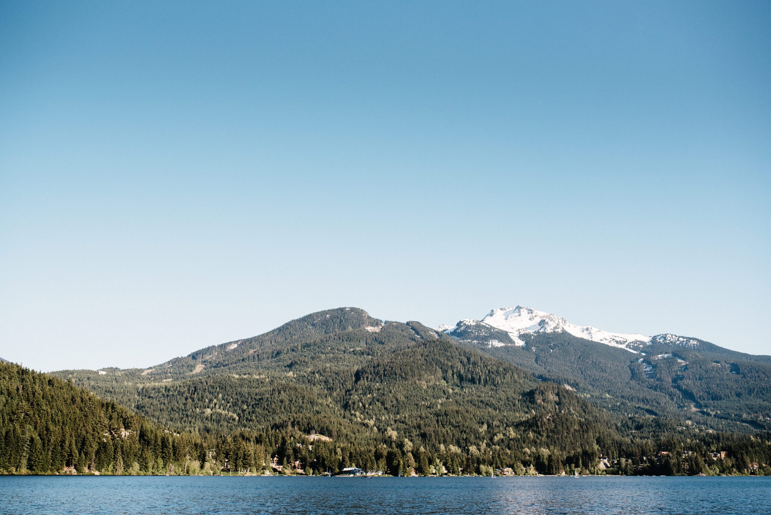 Ein Bergsee neben der Route in Richtung Whistler